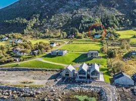 5 Bedroom House at Hakallestranda