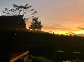 Giri Garden Sunset Glamping，位于Gitgit的酒店