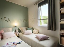 Camping Club l'Air Marin，位于维亚斯的酒店