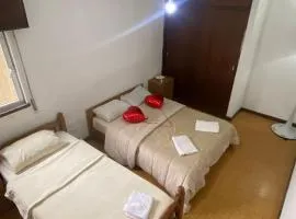 La vie rose chambre double avec salle de bain commune