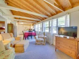 Rustic Retreat Across from Lake; Family Friendly!