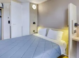 东里昂机场圣艾修伯里普瑞米尔经典酒店