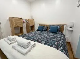 Le Lunas Apartment with Private Courtyard in Avène!