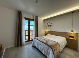 Hotel Lupus Silva，位于Villardeciervos的酒店