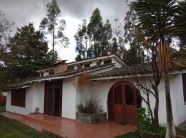 Casa Shaullo，位于Los Baños del Inca的酒店