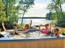 Lakeside Memories Await at Trenanthia's Cahoots Cottage
