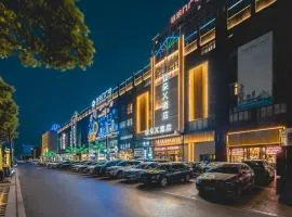 合肥正大广场繁华大道亚朵X酒店
