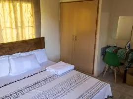 Lolo House