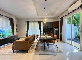 Rancamaya Vacation Home 86，位于Ciawi Bogor的酒店