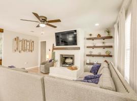 'Springs Stay Hideaway' Cozy 3BR Home in Denham，位于德纳姆斯普林斯的酒店