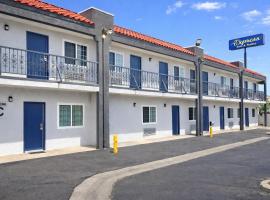 Express Inn & Suites Ontario Airport，位于安大略的酒店