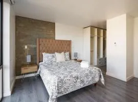 Revolucion Border - Stylish Downtown Suite