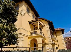 IL PALAZZO - Luxury Home & Event，位于科森扎的酒店