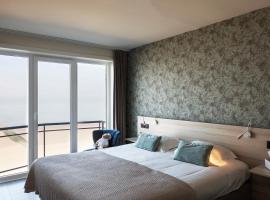 Beach Hotel Helios by CW Hotel Collection，位于布兰肯贝赫的酒店