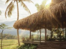 Villa Sacre，位于Angsri的酒店