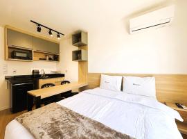 Unihome Niterói Studio，位于尼泰罗伊的酒店