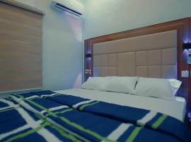 Riverleaf Hotels and Suites，位于阿沙巴的酒店