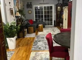 Beautiful home and very comfortable rooms at 203 Custer ave Newark 07112