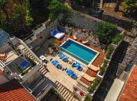 Boutique Heritage Hotel Blanc & Bleu - Capitano，位于赫尔采格诺维的酒店