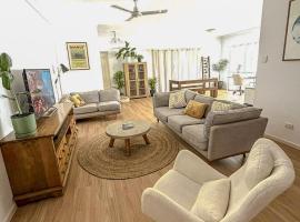 Your Pet Friendly Home Away From Home In Yeppoon Sleeps 10，位于耶蓬的酒店