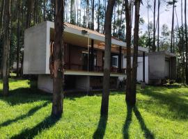 ENTRE BOSQUES - Eucalyptus Forest Villa，位于卡扬贝的酒店