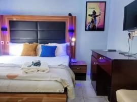 Riverleaf Hotels and Suites，位于阿沙巴的酒店
