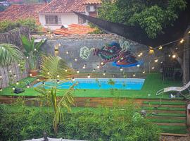 Urban Hostel Pool & Garden，位于圣希尔的酒店