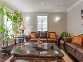 Spacious 4BR Home with Private Yard & Fast WiFi