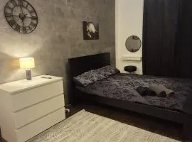 Midnight Marble Central Suite