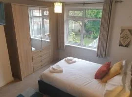 Stunning 5 bed 3 bathroom in Headingley