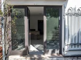 N202 - Numana, ampio bilocale con portico