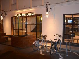 佳特尔酒店，位于比利亚努埃瓦-赫尔特鲁的酒店