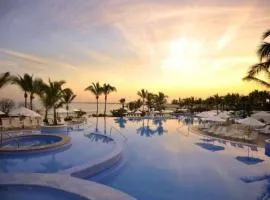 Pueblo Bonito Emerald Bay Owner Master Suite 1BR2B, REQUEST- see by Clay & Lisa