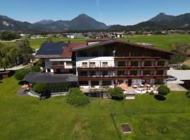 dasKAISER - Dein Gartenhotel in Tirol，位于埃布斯的酒店