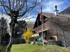 Chalet Rose - Einfamilienhaus，位于因特拉肯的酒店