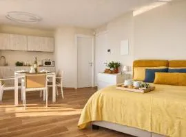 La Gialla Attico dAmore By Case al Lago