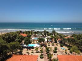 Hotel Punta del Norte Bungalows，位于卡诺阿斯德蓬萨尔的酒店
