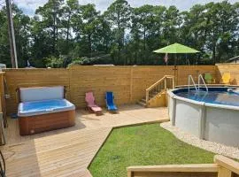 Paradise with a Hottub & Pool, 3 miles to beach