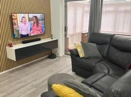 Cosy Bungalow sleeps 4 with EV charging