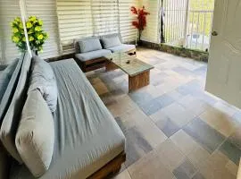 Spacious downtown apartment with gym, Jacuzzi, and parking