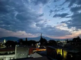 Ajijic Centro with lakeview terrace, AC & walkable