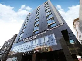 hotel J bay
