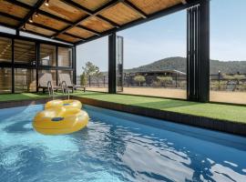 Yeongheungdo Stay Noc Pool Villa，位于仁川市的酒店