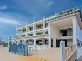 ALAYA STAYS Midpoint UMA Pet-Friendly 7 BHK Villa Pool and Entertainment