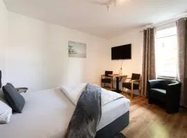 N4 Events & Rooms