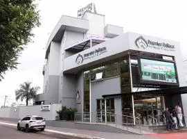 帕利斯高级酒店