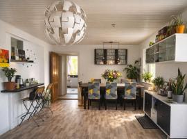 Entire house only 20 min from Copenhagen center，位于措斯楚斯的酒店