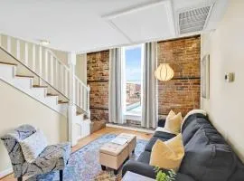 The Vonkampen on Front! Perfect location in the Heart of Downtown!