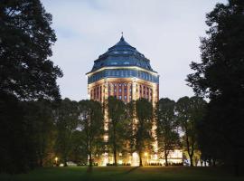 MÖVENPICK Hotel Hamburg City, historischer Wasserturm im Schanzenpark，位于汉堡的酒店