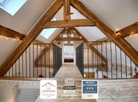 Gîte le Grenier GRAY，位于格里的酒店